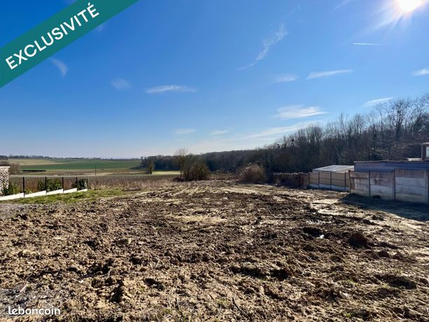 Terrain 1741 m² POUILLON