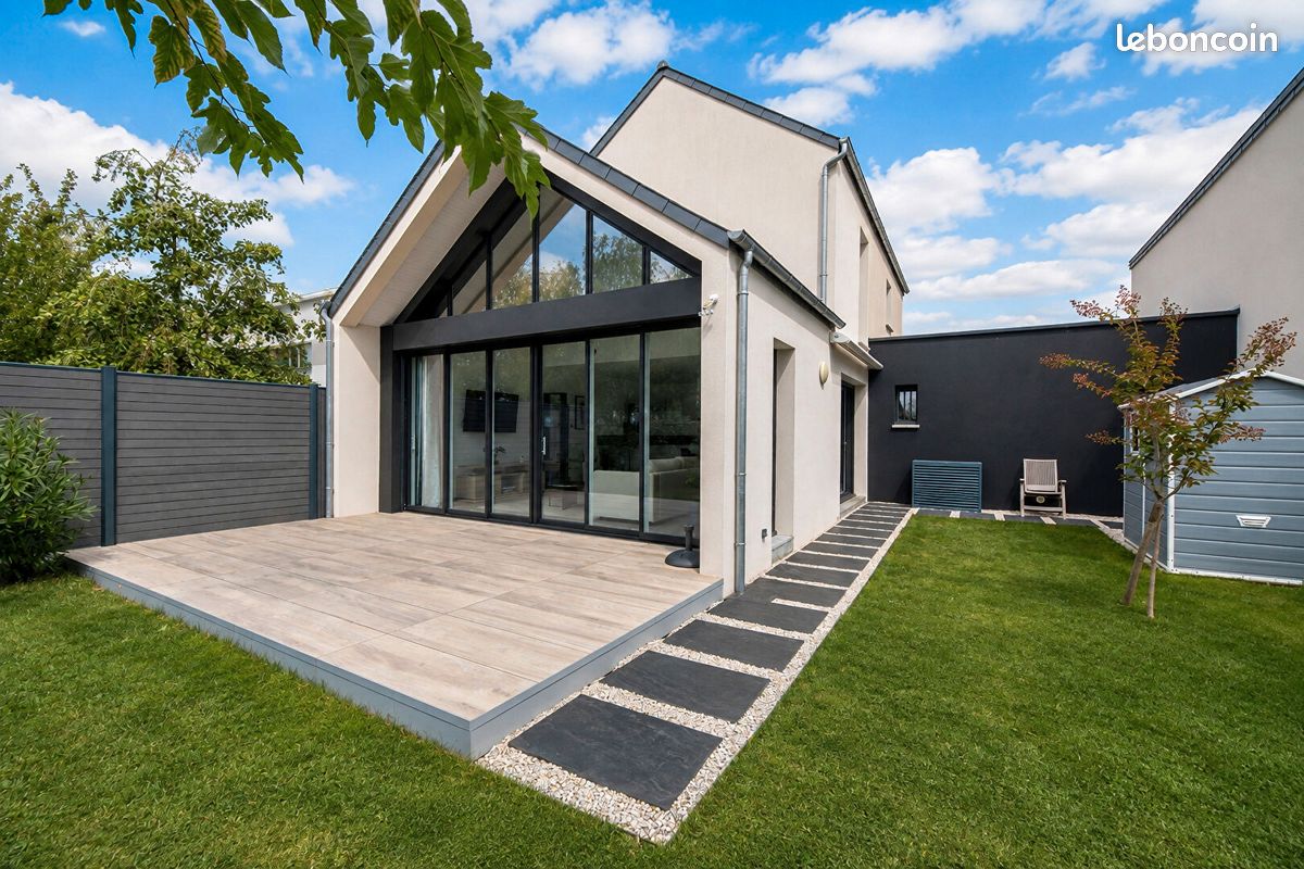 Maison 6 pièces 110 m² · à Châteaugiron · 110 m² · 382 000 €