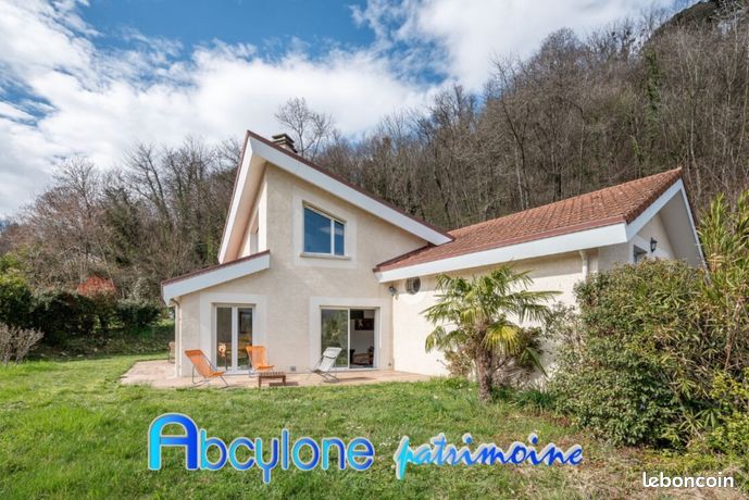 Villa 6 pièces 197 m²