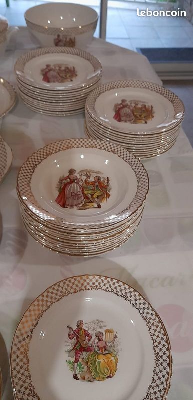 Ensemble de 8 assiettes Marguerite faïence de Givor