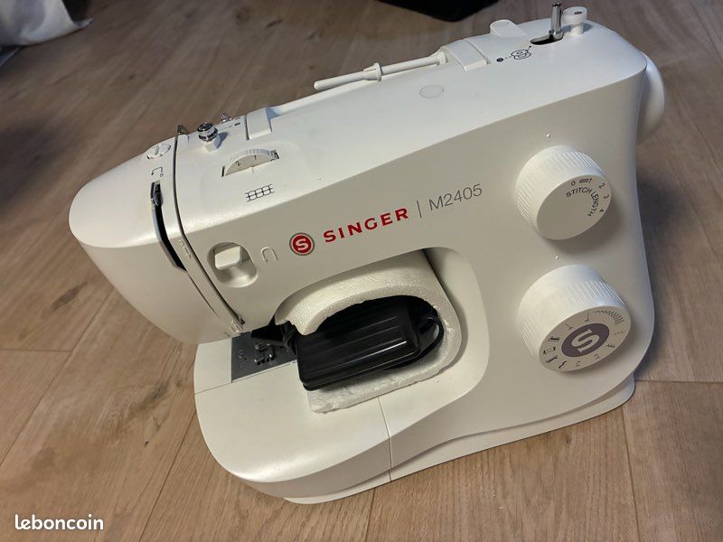 Machine à coudre (image 1)