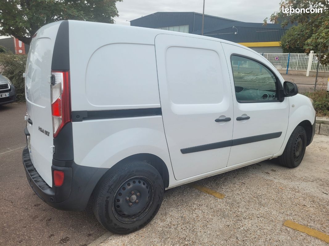 Renault kangoo 1.5 DCI 95CV RLINK CARPLAY (image 2)