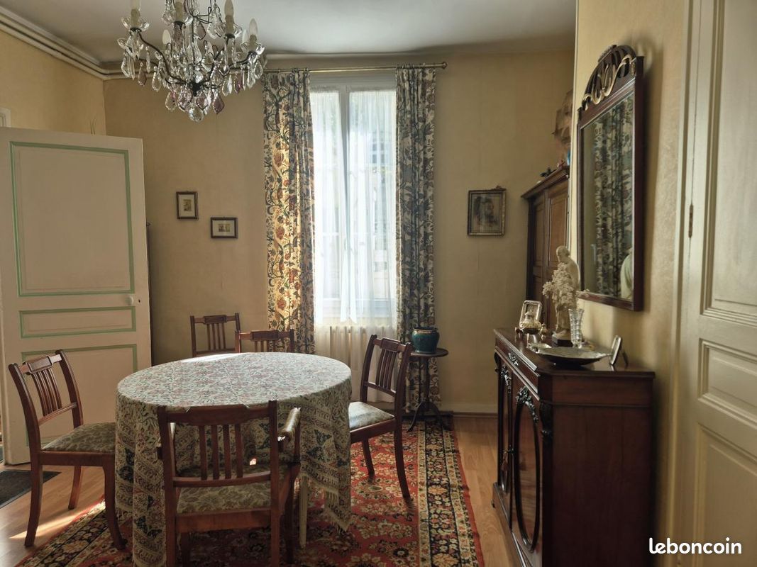 Maison 10 pièces 152 m² · à Tours · 152 m² · 483 345 €