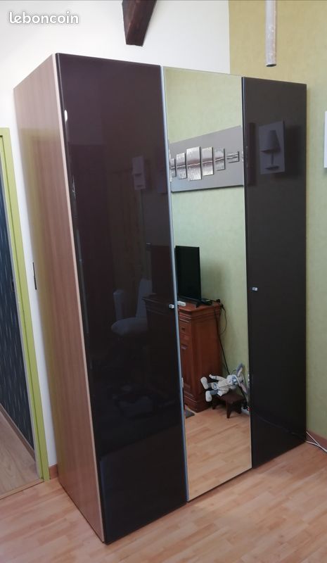 Armoire marron 3 portes (image 1)