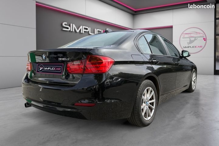 BMW SERIE 3 316d 116ch LOUNGE / GARANTIE / FULL ENTRETIEN BMW / 4 PNEUS OK / CHAINE DE DISTRI OK / EMBRAYAGE OK (image 8)