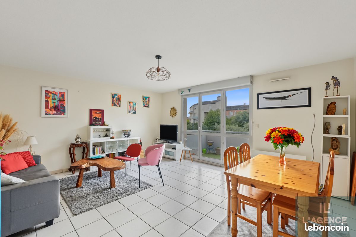 Appartement 5 pièces 100 m² · à Castanet-Tolosan · 100 m² · 299 000 €