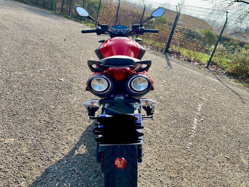 Aprilia Shiver 900 (image 3)