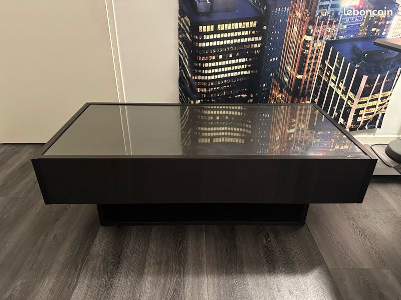Table basse avec plateau de verre de couleur brun noir 120*58 en Très Bon Etat (image 1)