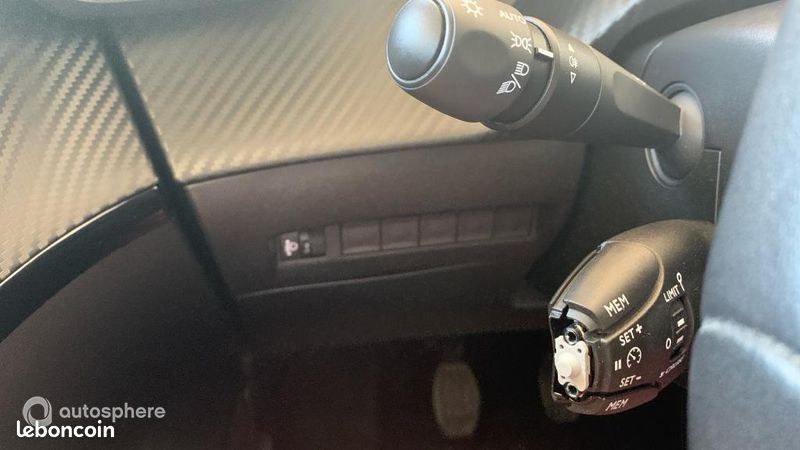 Peugeot 208 1.2 PureTech 100ch S&S Active (image 23)