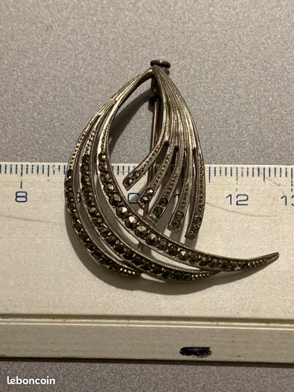 Ancienne broche en argent massif - Montres & Bijoux