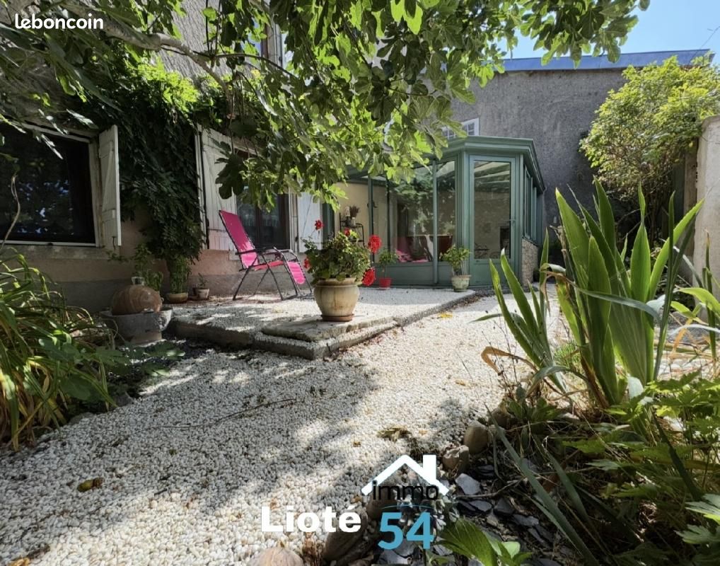 Maison 8 pièces 195 m² · à Brémoncourt · 195 m² · 399 000 €