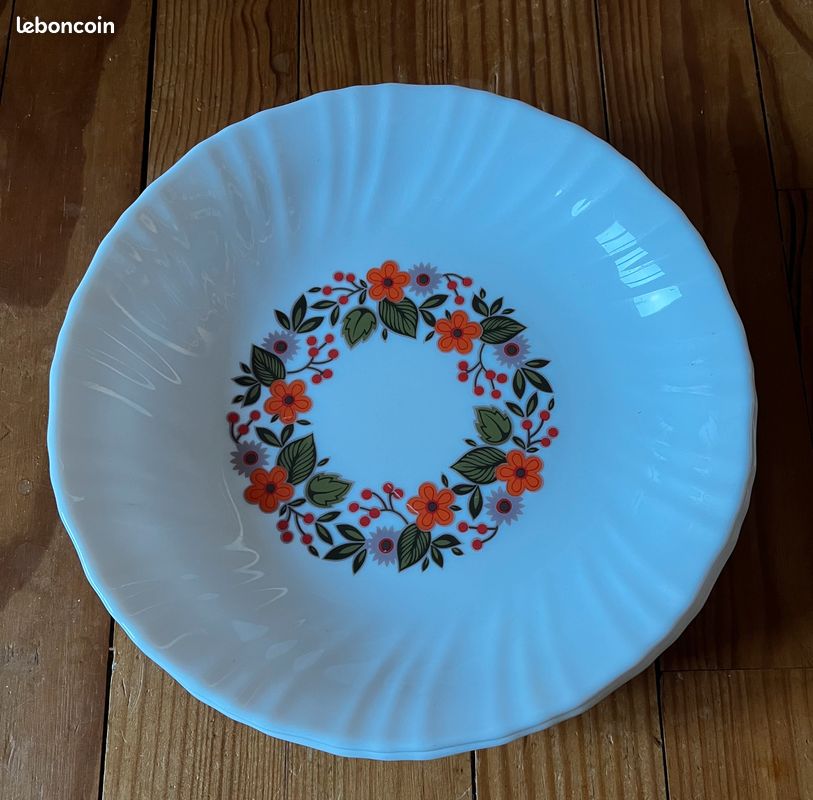 Lot De 8 Assiettes Creuses Arcopal France - Motif Fleur - Vintage