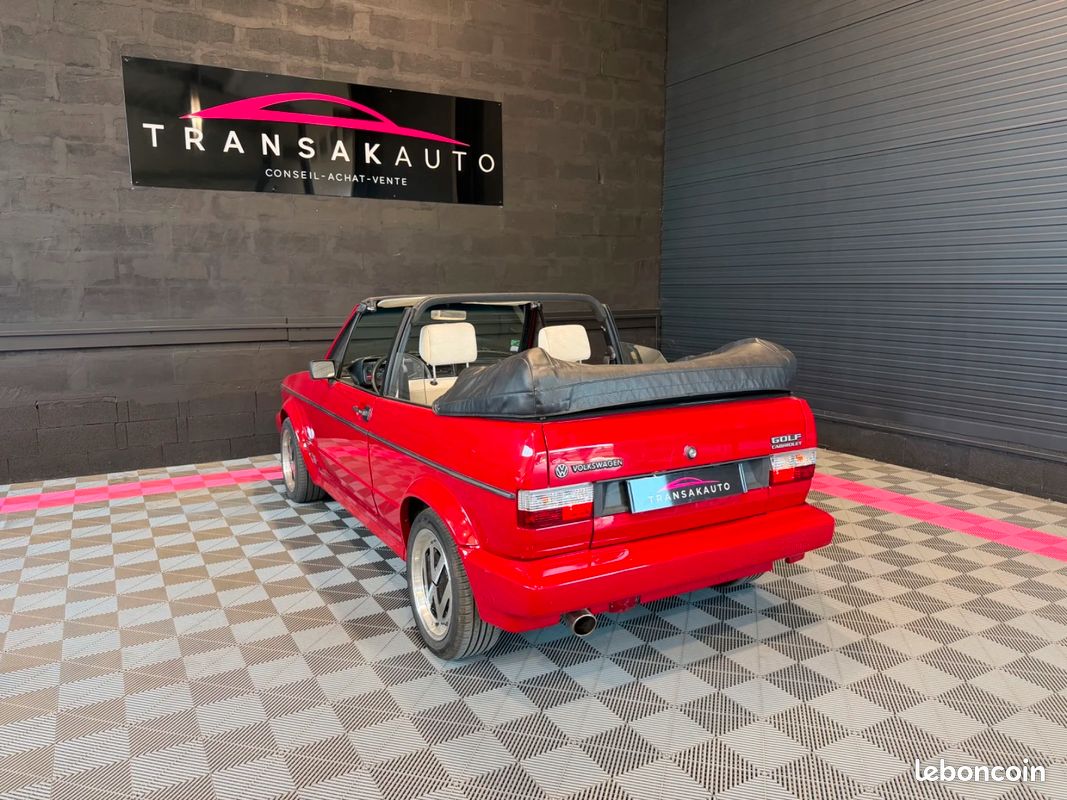 VOLKSWAGEN GOLF CABRIOLET 1.8 90ch - MOTEUR REFAIT 5000KMS - CAPOTE NEUVE - PEINTURE NEUVE - DOSSIER PHOTO RESTAURATION... (image 8)
