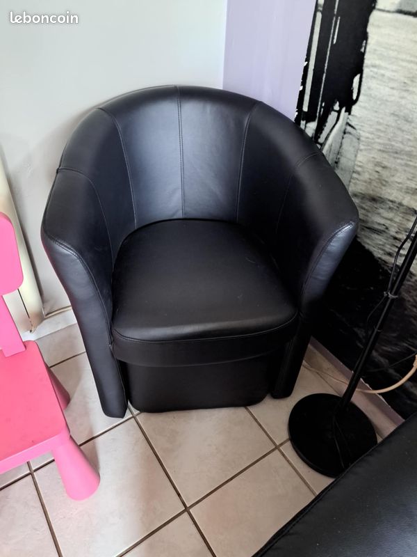 Salon (image 2)