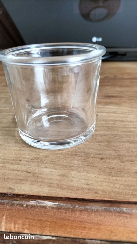 Lot de 7 pots ou récipients en verre (image 8)