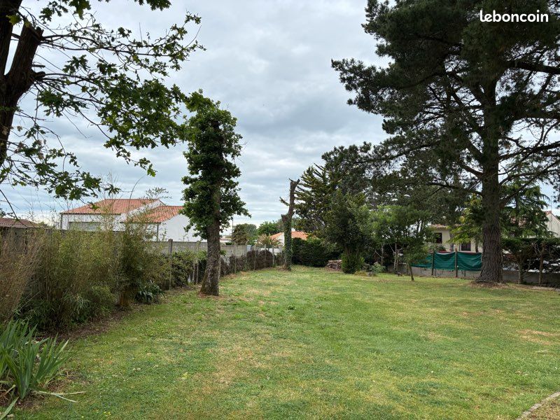 Terrain constructible · à Challans · 70 000 €