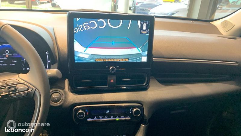 Toyota Yaris 116h Design 5p MY25 (image 29)