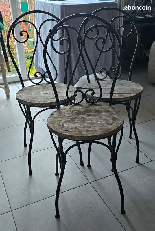 3 chaises pied fonte (image 1)