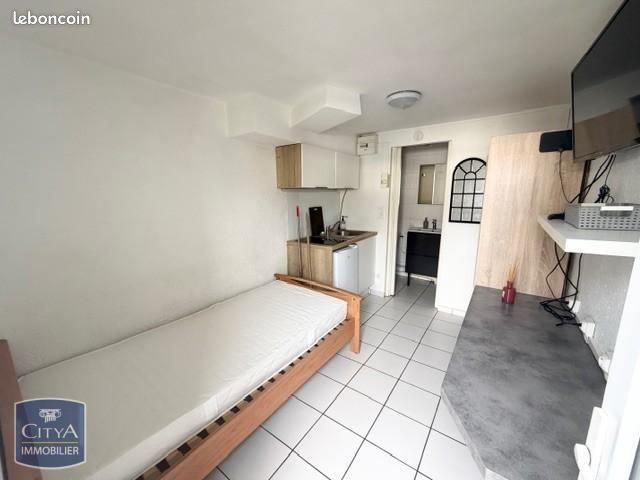Appartement 1 pièce 10 m² · à Clermont-Ferrand · 10 m² · 375 €