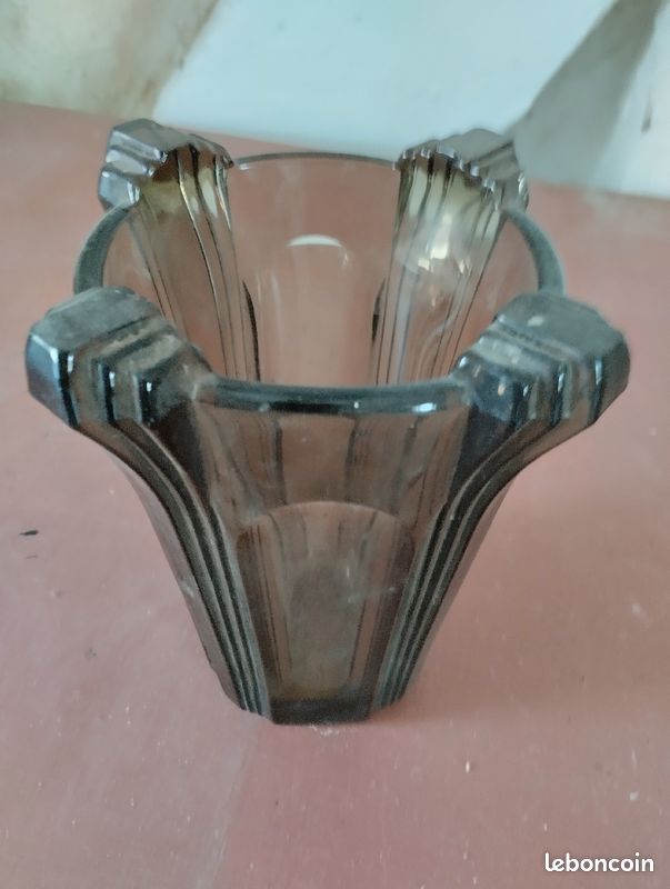 Vase (image 1)