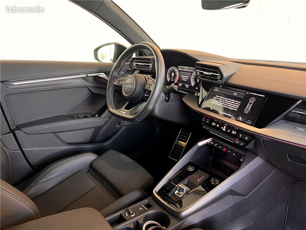 Audi A3 sportback /S3/RS3 IV 45 TFSIE 245 S tronic 6 Competition (image 14)