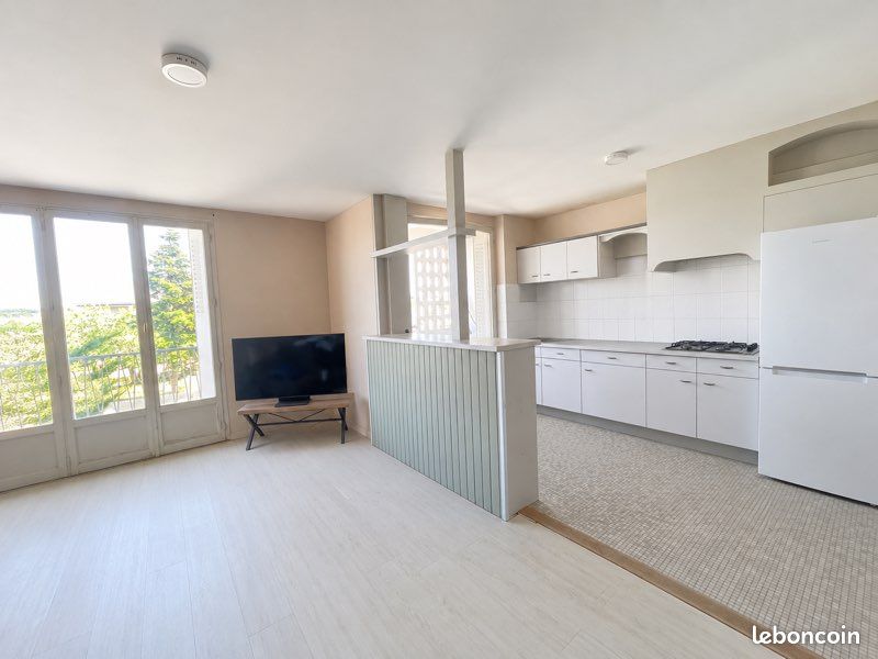 Appartement 3 pièces 57 m² · à Saint-Fons · 57 m² · 120 000 €