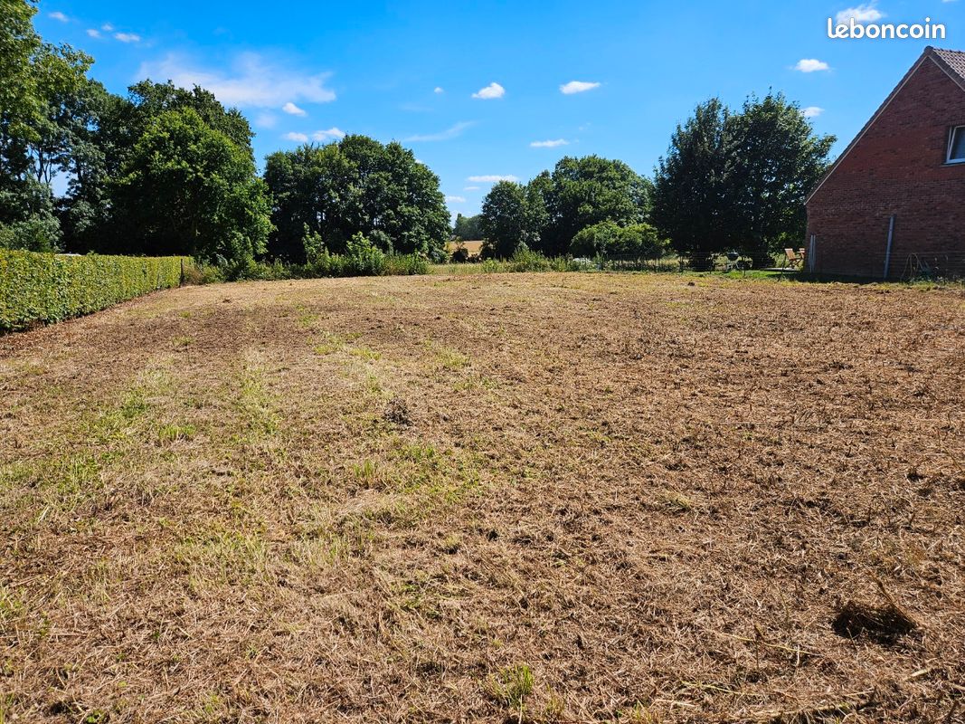 Vends terrain à bâtir à RIVIERE · à Rivière · 80 000 €