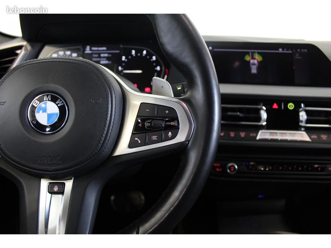 BMW SERIE 1 135i xDrive - BVA Sport BERLINE F40 M Performance (image 19)