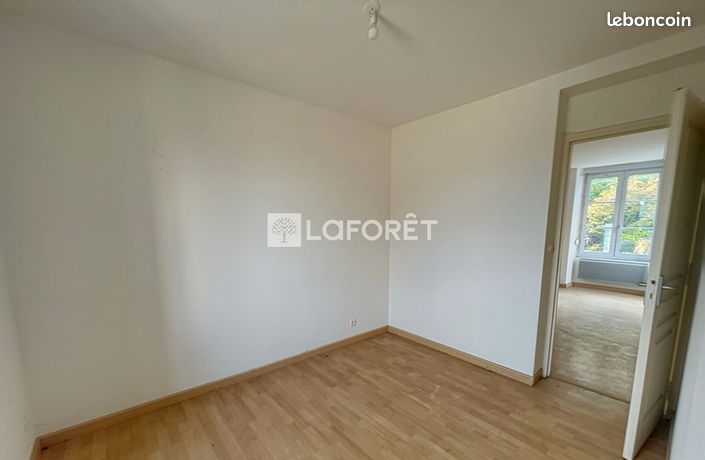 https://img.leboncoin.fr/api/v1/lbcpb1/images/6a/3a/c6/6a3ac6da0ce7f5867cbeb58cedcafa1d11c41967.jpg?rule=ad-image