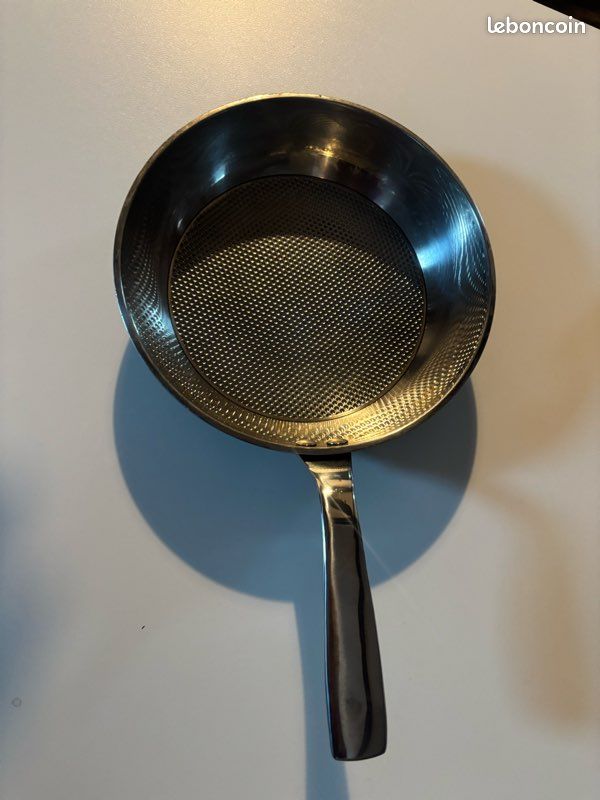 Poêle inox (acier inoxydable) – Anti-adhésive alvéolée (image 2)