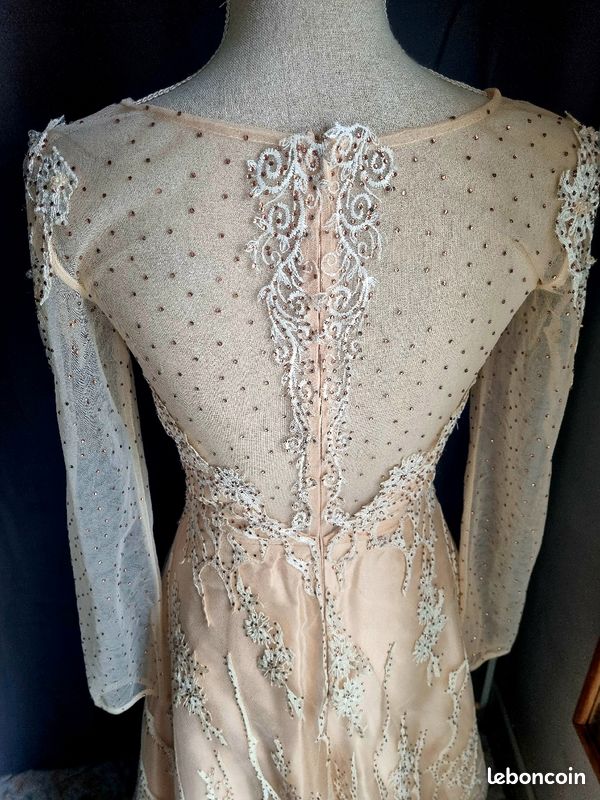 Robe de cérémonie (image 5)