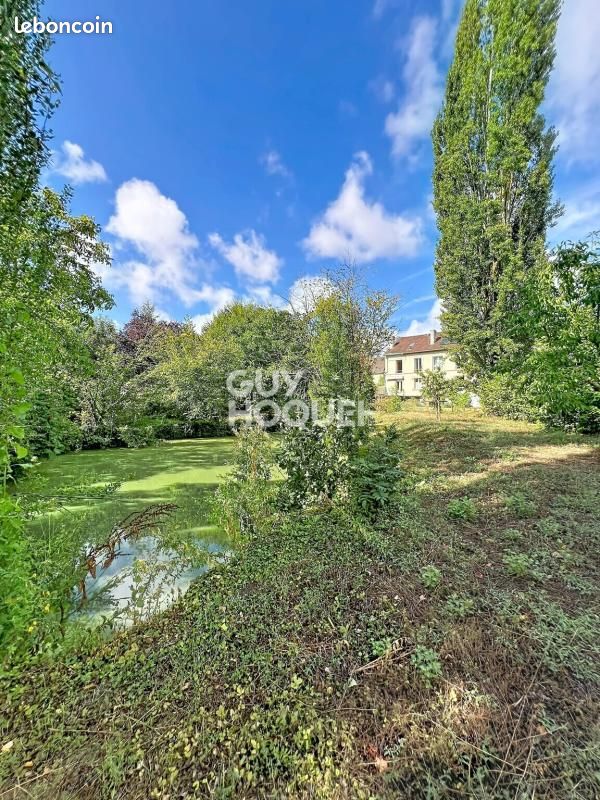 Maison 8 pièces 230 m² · à Vézilly · 230 m² · 307 400 €