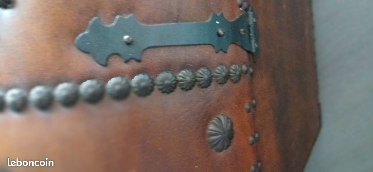 Grosse Malle ancienne en cuir (image 2)