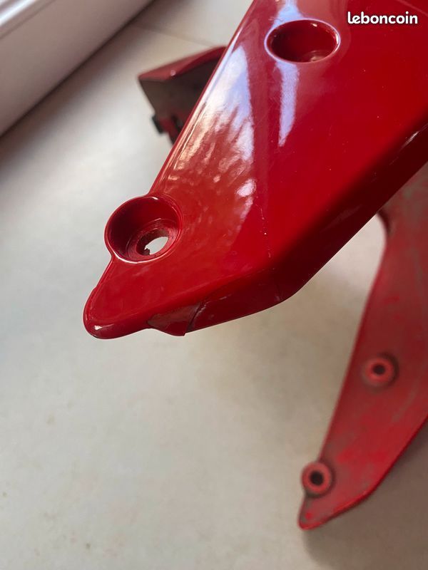 Garde boue avant rouge Ducati Monster 937 (image 2)