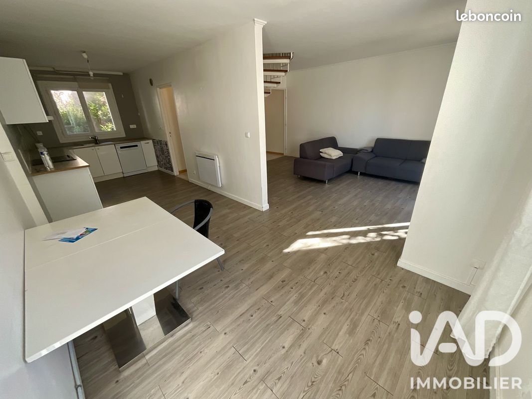 Maison 7 pièces 109 m² · à Lisses · 109 m² · 270 000 €