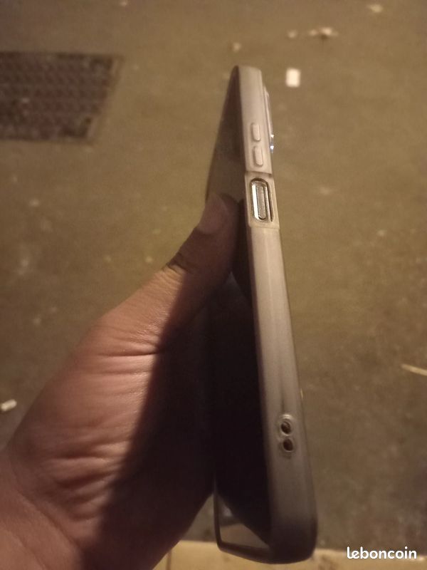 Titre realme Note 50 64 Go – cassé – 20 cash maintenant (image 4)
