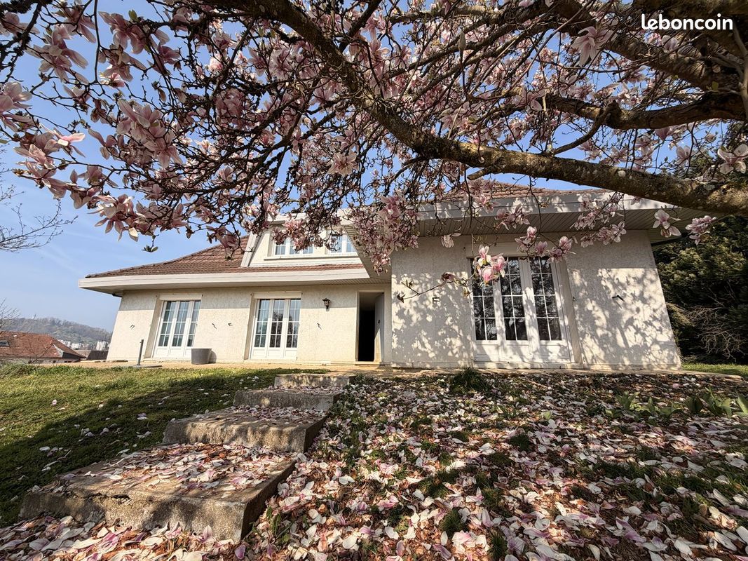 Maison 5 pièces 152 m²