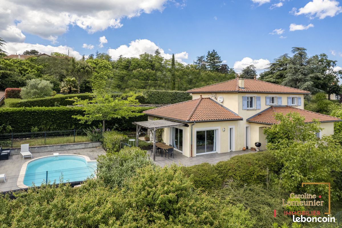 Maison 6 pièces 151 m² · à Pommiers · 151 m² · 525 000 €