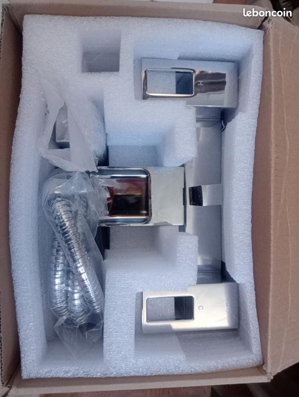Vend robinet cascade pour baignoire (image 1)