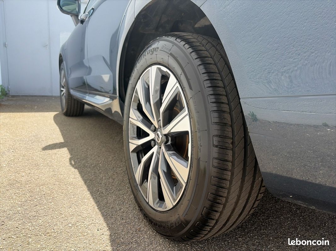 VOLVO XC60 T6 Recharge AWD 253 ch + 145 ch Geartronic 8 Inscription Business (image 25)