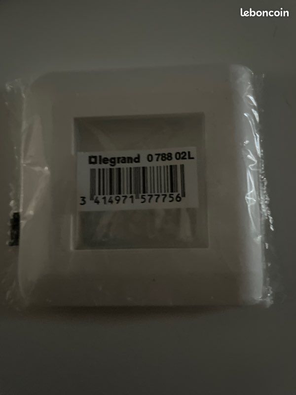 Plaque de finition Legrand 078802L (image 1)