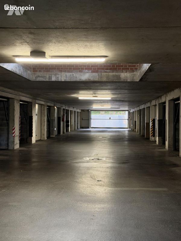 Garage LILLE · 23 000 €