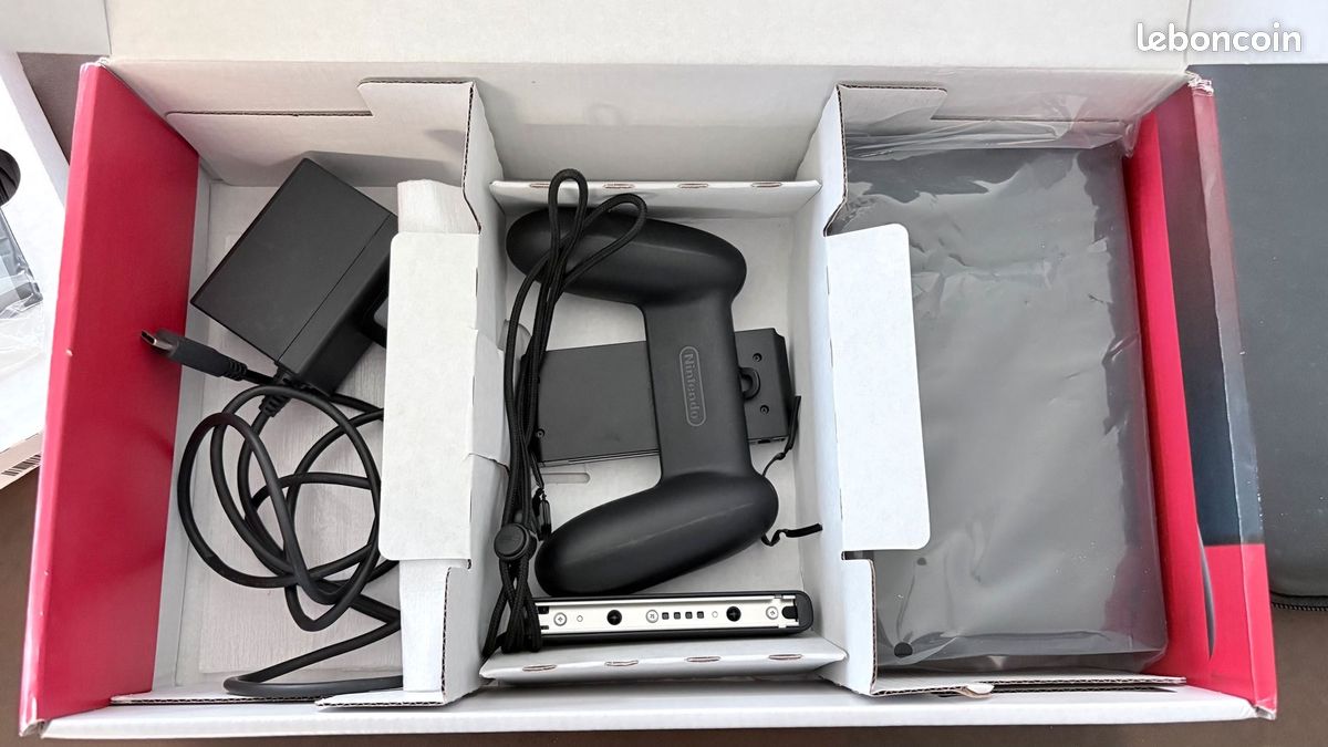 Nintendo Switch (image 3)