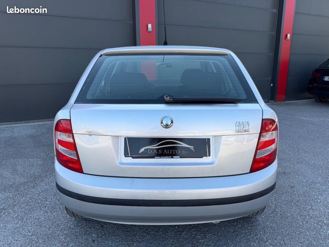 Skoda fabia 1.4 16v - 100 s (image 2)