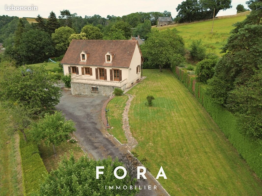 Maison 8 pièces 160 m² · à Pont-d'Ouilly · 160 m² · 239 000 €