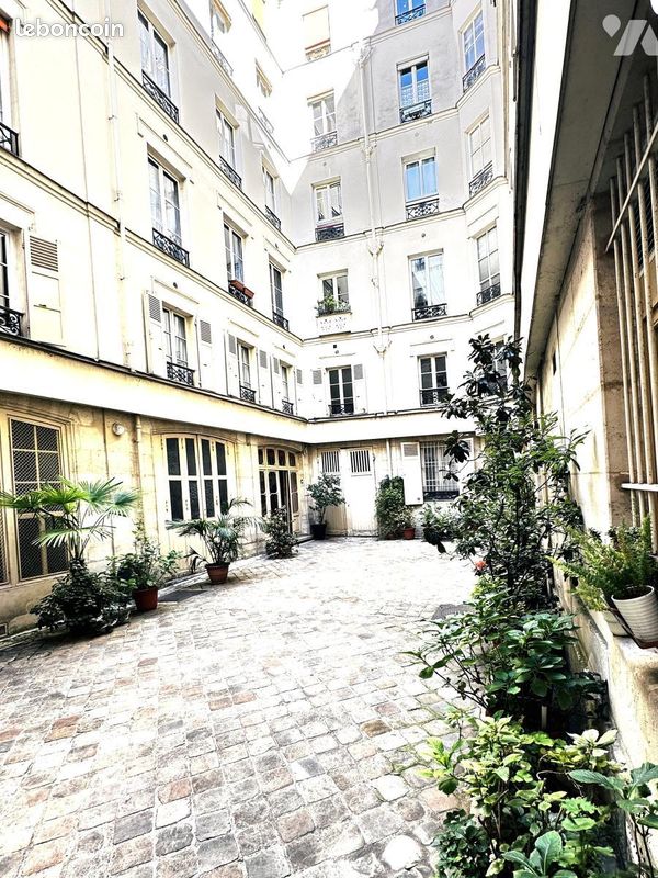 Appartement 5 pièces 109 m² · à Paris · 109 m² · 995 000 €