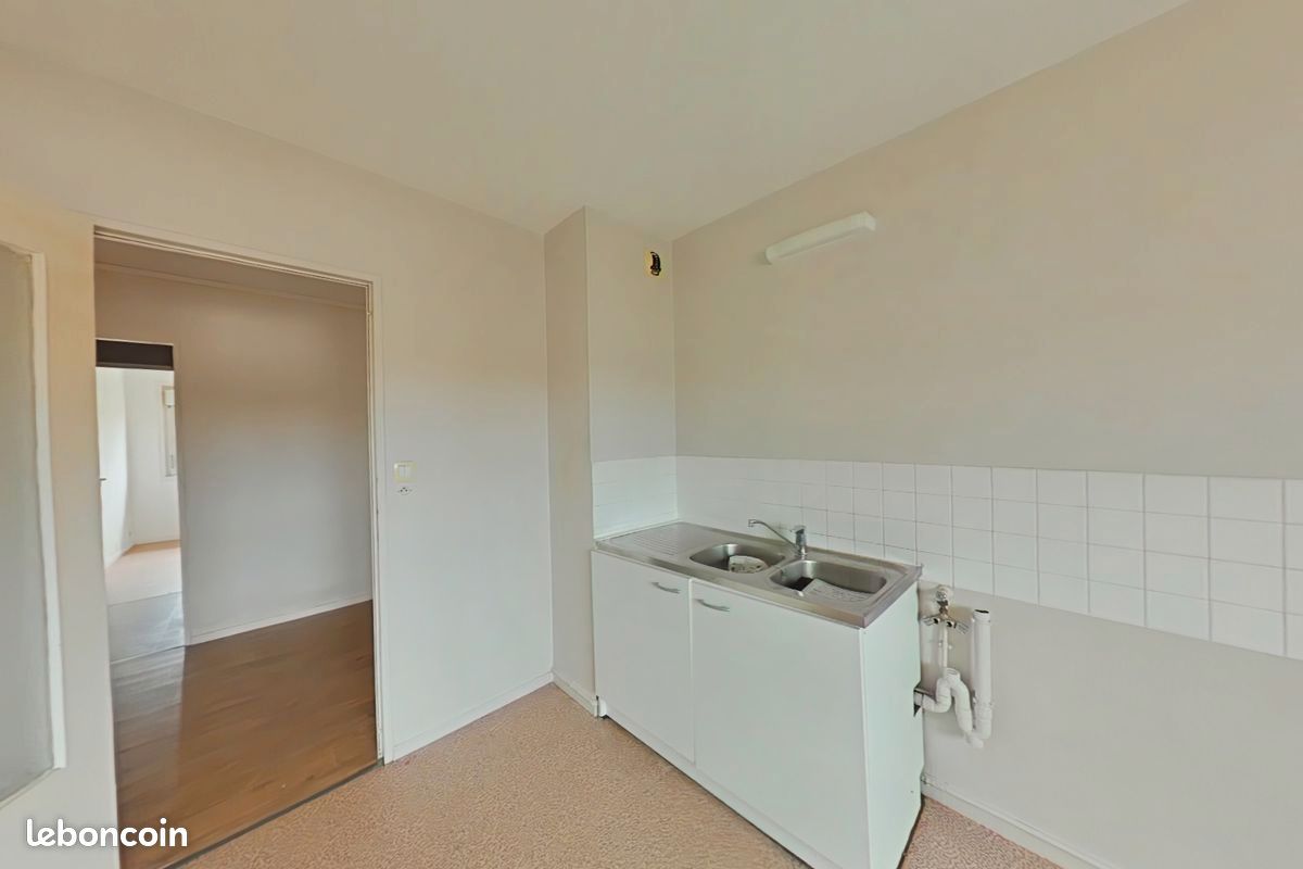 Appartement 4 pièces 79 m² · à Chalamont · 79 m² · 129 000 €