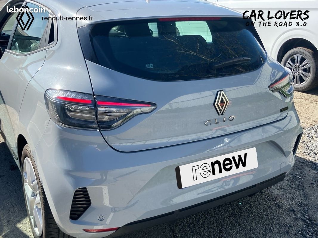 RENAULT Clio E-Tech full hybrid 145 ch GSR2 Evolution (image 21)