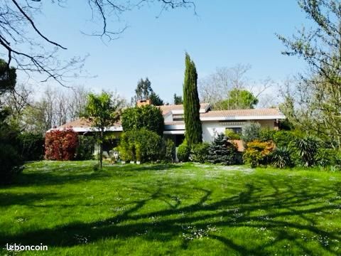 Villa 6 pièces 220 m²