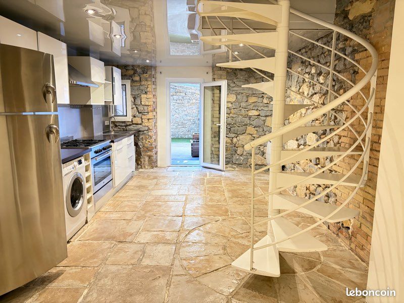 Appartement 3 pièces 74 m² · à Grenoble · 73,5 m² · 235 000 €